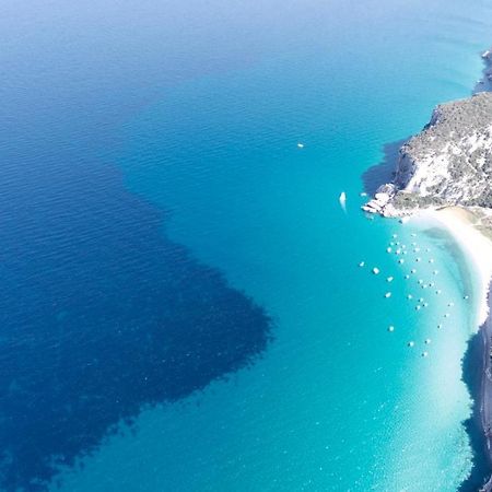 Casa Vacanza Gelsomino Cala Gonone Bagian luar foto